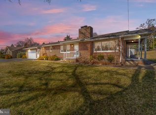 327 Donna Ln, York, PA 17403