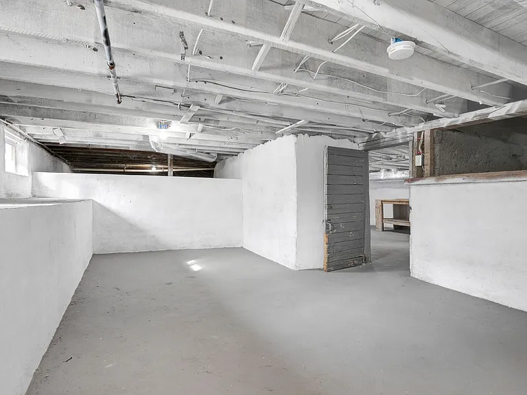 38 Brenwal Ave — Photo 20