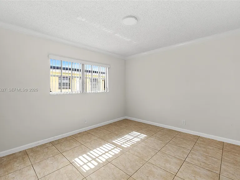 5420 Hollywood Blvd #202 — Photo 13
