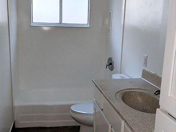 4th image of 1819 E Sheridan St APT 1