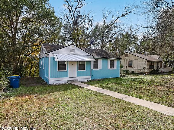 2nd image of 1328 CARVILL Avenue