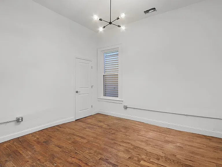 57 Trumbull St #1R — Photo 10