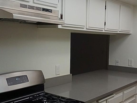 5th image of 731 S Detroit Ave #101