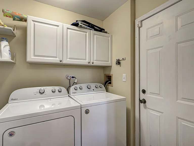 1260 Estling Ct — Photo 2
