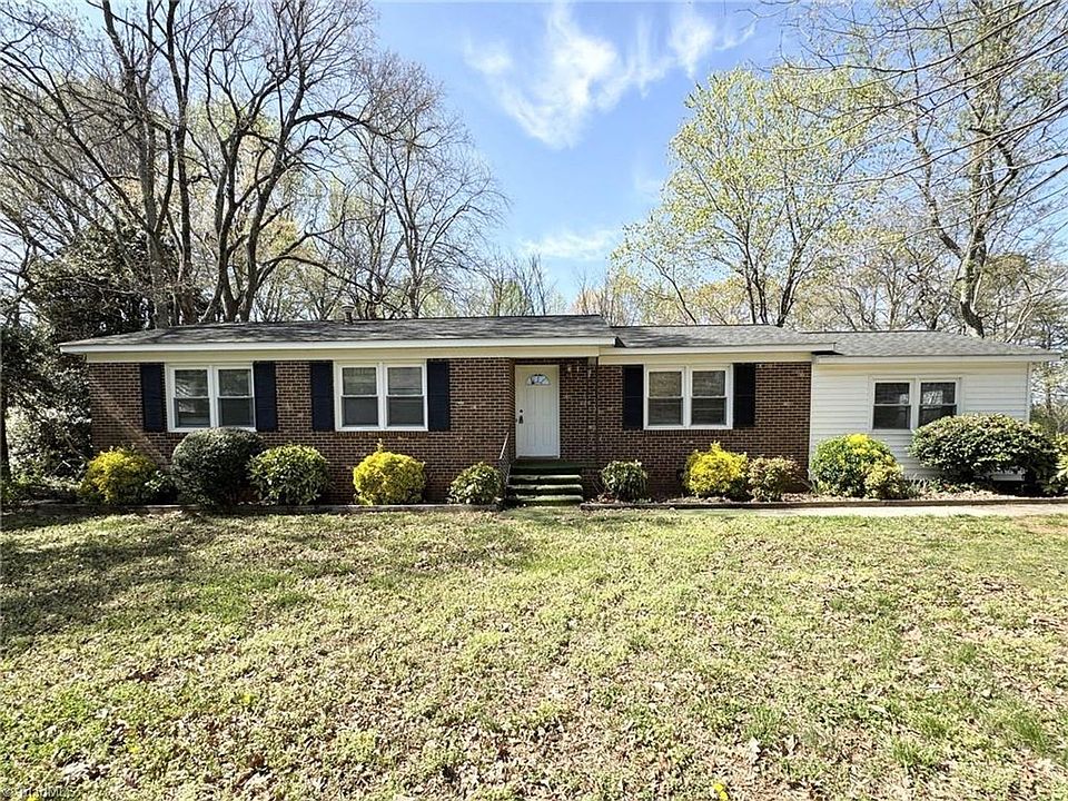 1st image of 3020 Branderwood Dr