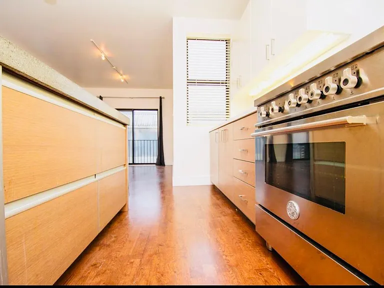 20 Boardman Pl #2 — Photo 6