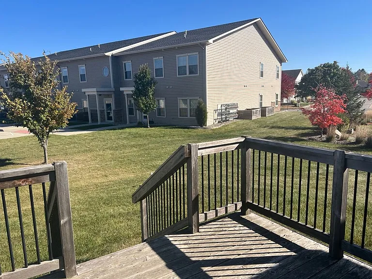 2712-16 London Dr — Photo 9