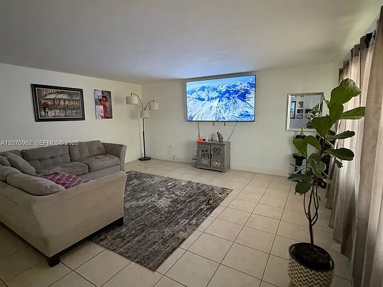 11840 NE 19th Dr #14 — Photo 4