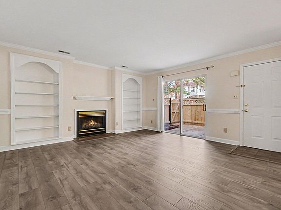 2nd image of 473 Summerwalk Cir