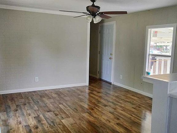 4th image of 309 W Crystal St