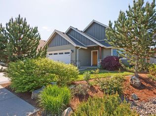 437 SE Cadet Ct, Grants Pass, OR 97527