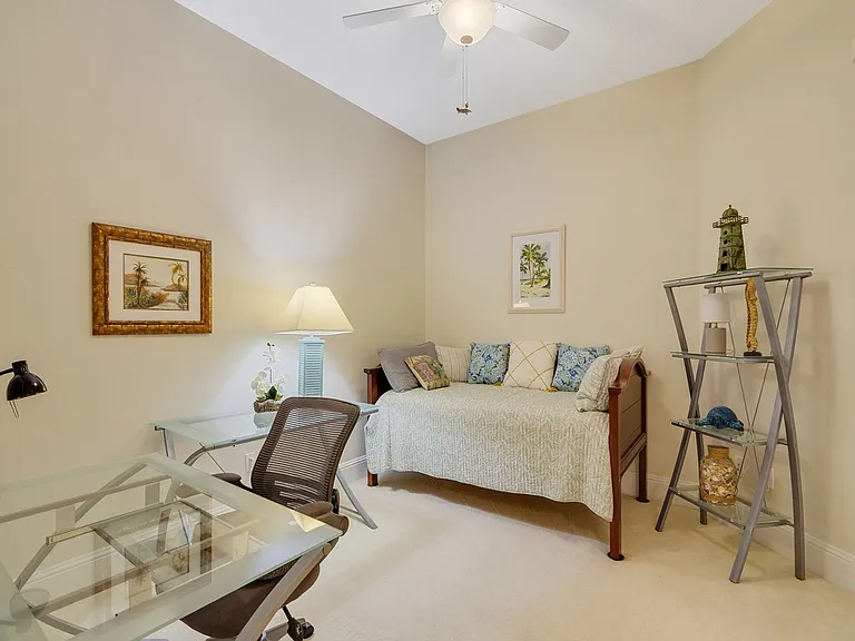 2010 Bridgepointe Cir #102 — Photo 14