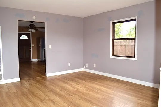 340 Waverly Pl — Photo 11