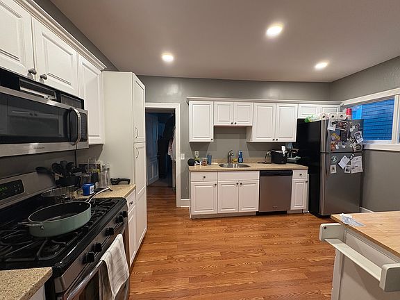 5th image of 258 Lexington Ave Unit 1