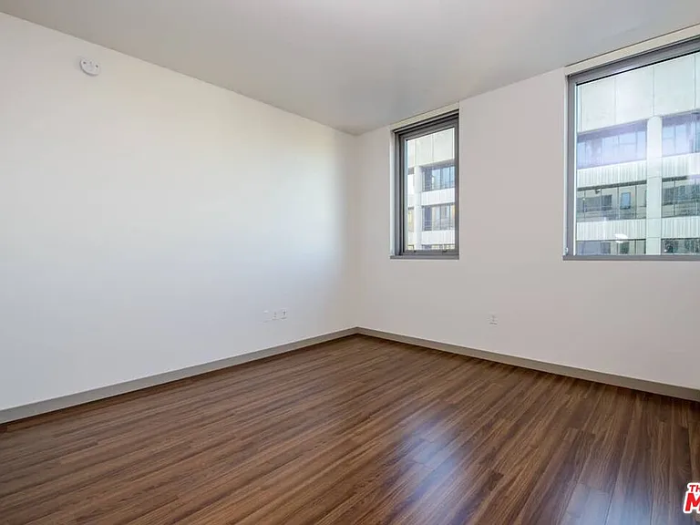 3033 Wilshire Ave #1409 — Photo 7