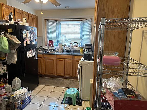 2nd image of 2636 W Farragut Ave APT 2W