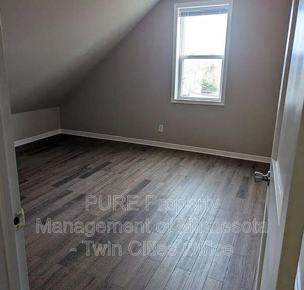 605 Van Buren Ave #3 — Photo 8