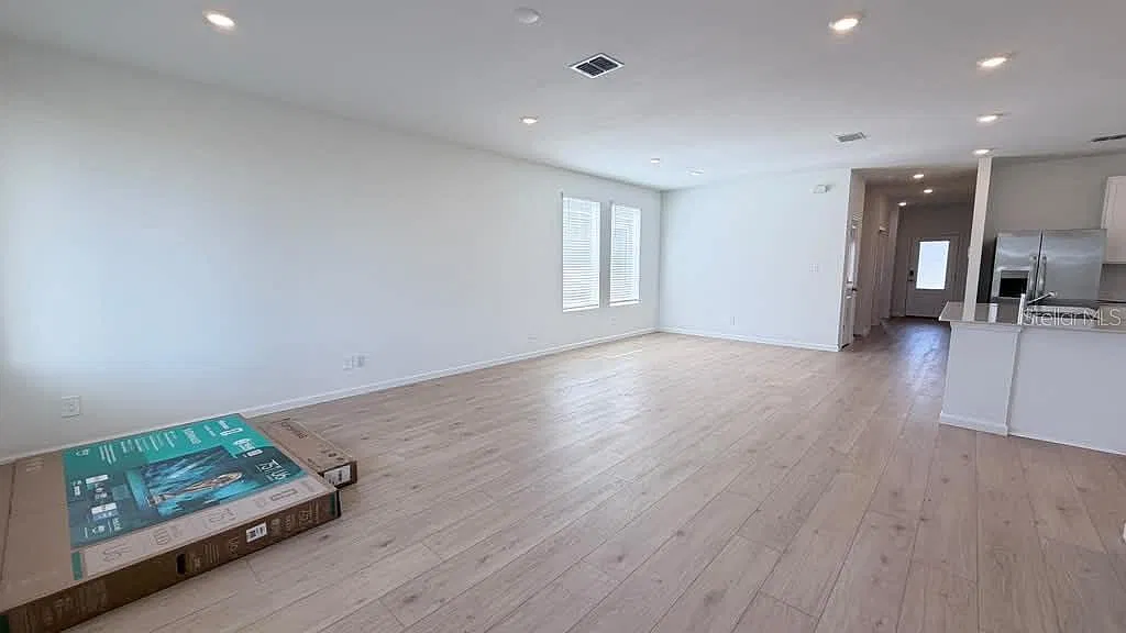 5 bed, 3.0 bath, 2546 sqft, $3,050 — Photo 4