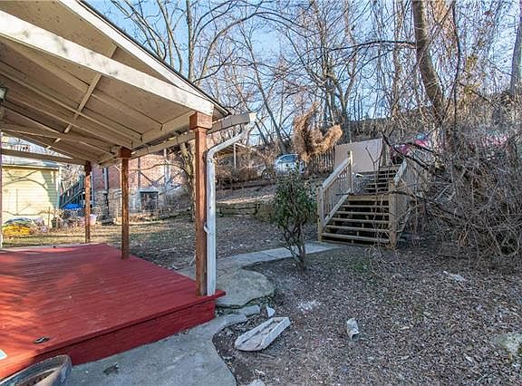 3rd image of 2913 Metropolitan Ave