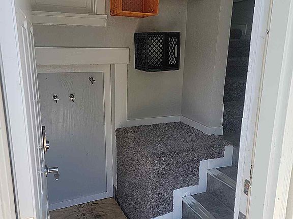 4th image of 212 S Pershing Dr #214