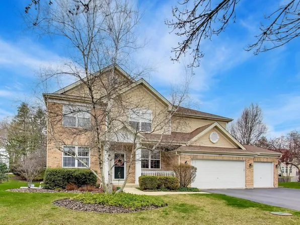5660 Trinity Ct, Gurnee, IL 60031