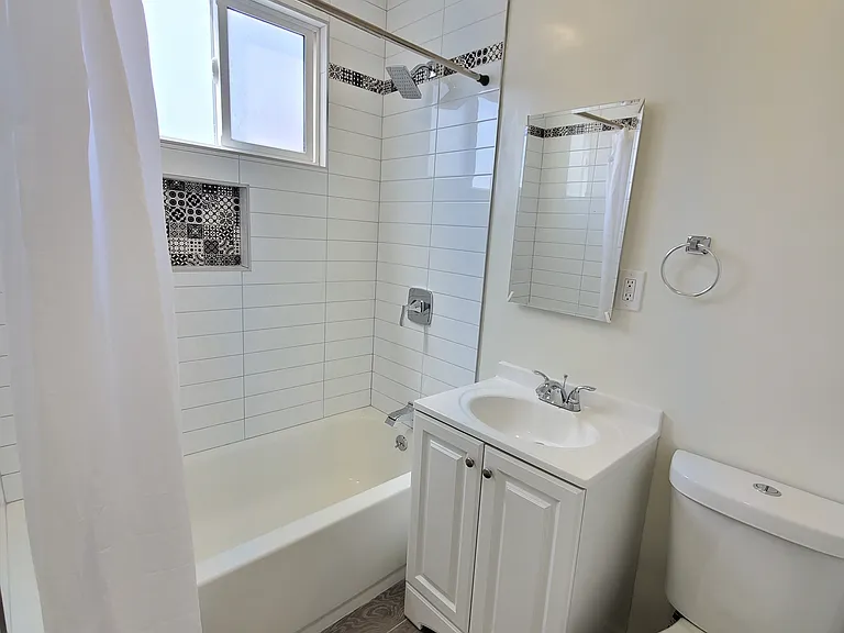 151 S Oxford Ave #14 — Photo 8