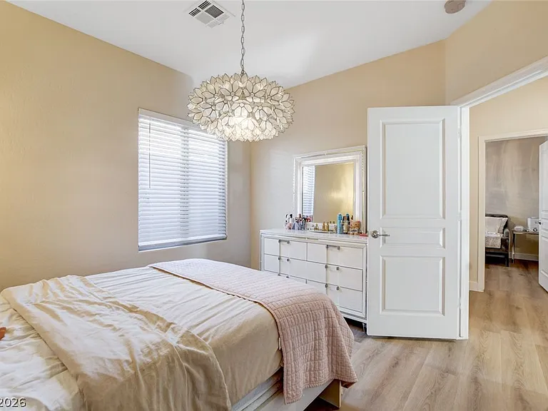 2649 Rue Marquette Ave — Photo 32