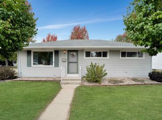 1910 E College Ave, Appleton, WI 54915