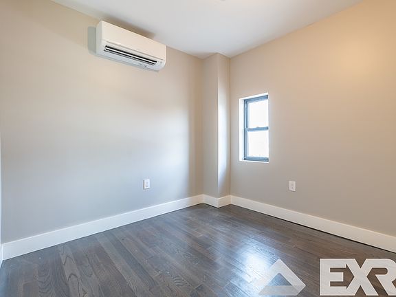 4th image of 1994 Bergen St #3CC