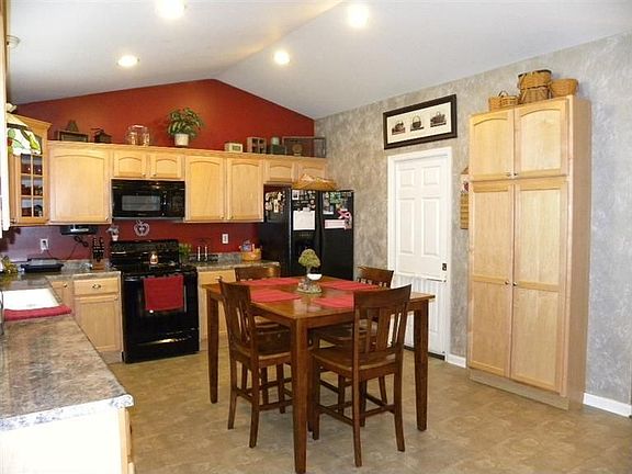 3rd image of 103 Deerfield Dr