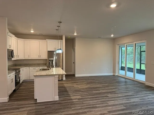 1861 W Hampshire Blvd — Photo 4