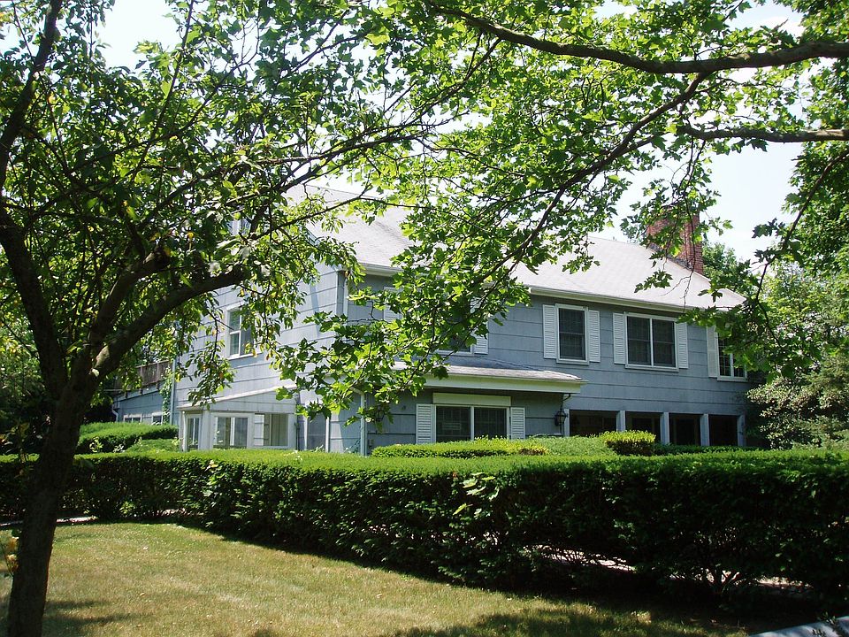 1st image of 60 Hastings Dr