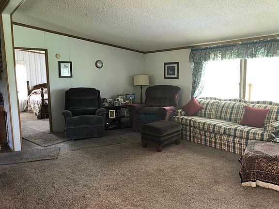 3rd image of 1010 Township Road 462