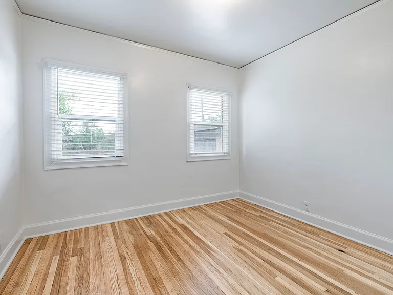 1489 E Michigan Ave — Photo 16