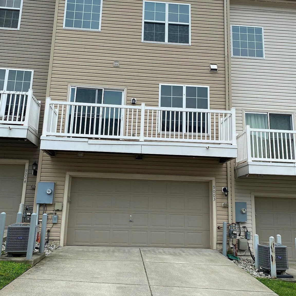 3 bed, 3.5 bath, 2000 sqft, $3,000 — Photo 3