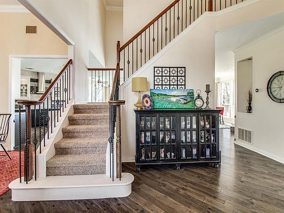 4th image of 785 Meadow Lake Dr