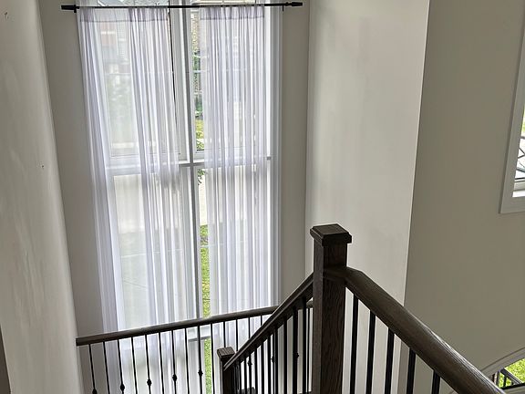 4th image of 1011 Wickham Rd