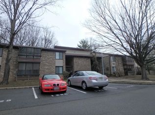 122 Amberly Dr UNIT F, Manalapan, NJ 07726