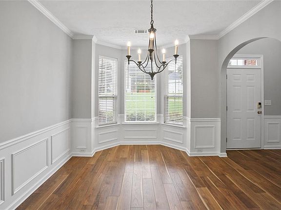 4th image of 2643 Whispering Pines Dr