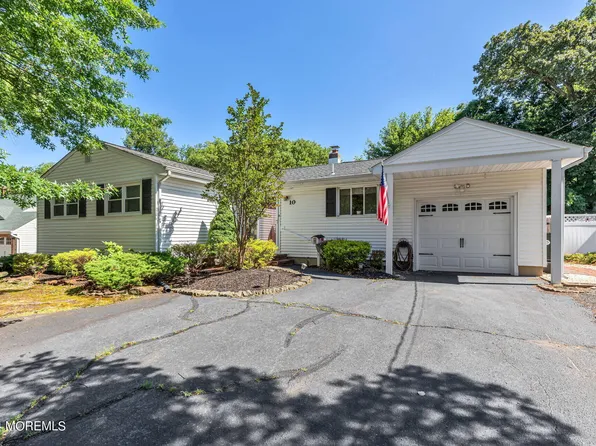 10 Knoll Terrace, Hazlet, NJ 07730