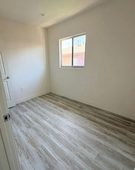 10218 Darby Ave #4 — Photo 4
