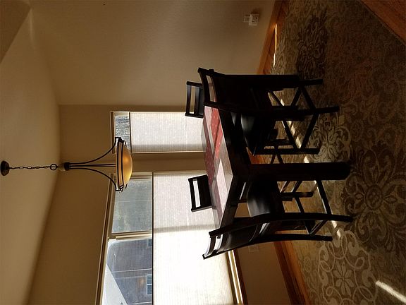 Kitchen Dining Area