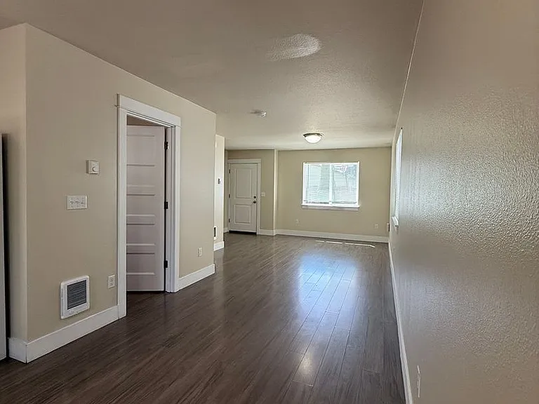 8527-8539 SE Clinton 7 plex — Photo 3