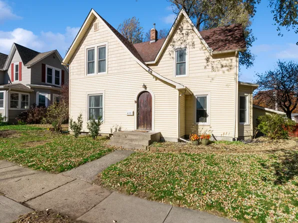 615 10th St, Ames, IA 50010