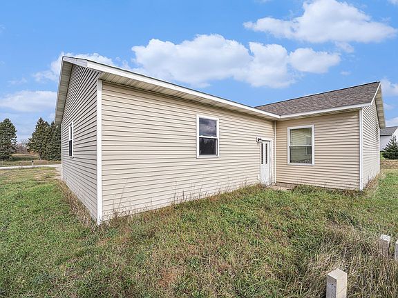 3rd image of 8361 King Arthurs Ct