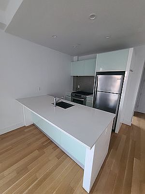 1st image of 519 Lincoln Pl #502