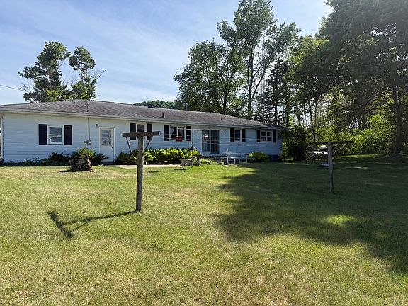 2nd image of 7076 Ray Hollow Rd