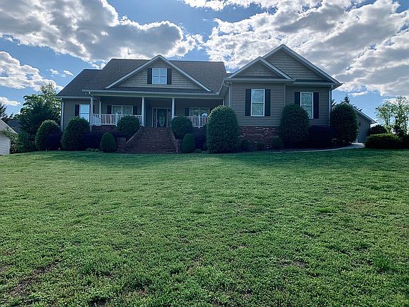 2nd image of 601 Heritage Cir