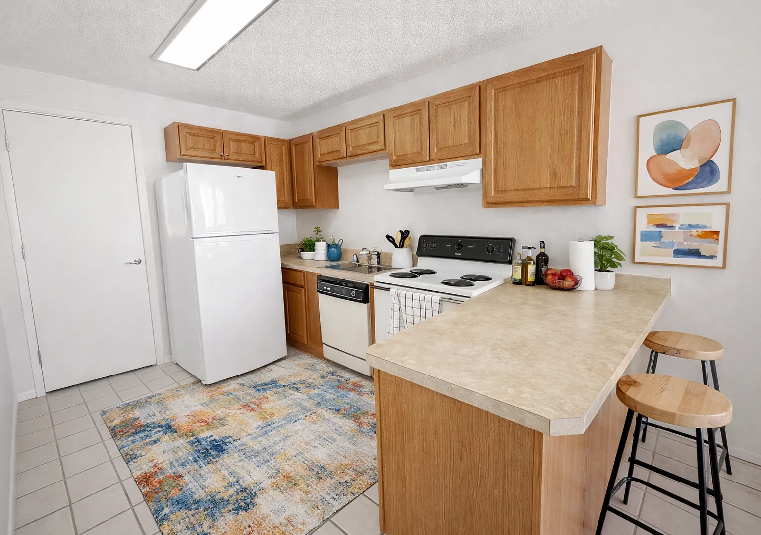 True 1 Bedroom Overlooking Doak Campbell — Photo 2