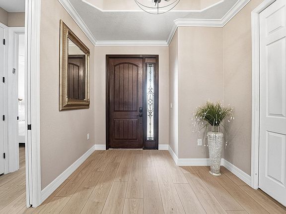 5th image of 2906 Aviamar Cir